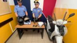 Morlupo, “Dacci soldi e cellulare”: puntano la pistola in faccia al concessionario auto, ma lui reagisce. Arrestati 2 giovanissimi