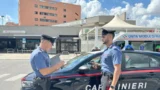 Roma, calci e pugni contro medico e infermiere del 118 arrivati per soccorrerlo: arrestato un 40enne
