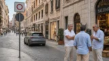 Roma, ZTL a 1000€ per le auto elettriche: commercianti in allarme: “Così si fa cassa e si desertificano i negozi in centro”