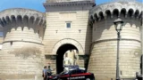 Velletri, finto maresciallo minaccia un anziano: i veri Carabinieri sventano un colpo che puntano ai gioielli dell’uomo