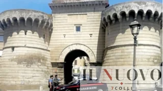 Velletri, finto maresciallo minaccia un anziano: i veri Carabinieri sventano un colpo che puntano ai gioielli dell’uomo