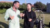 Italia A/R, il nuovo viaggio di Brumotti conquista Rai 1: tra bici, borghi e mare l’Italia diventa protagonista