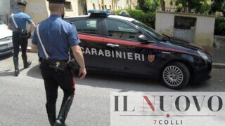 Roma, ubriaco picchia la madre e prende a pugni il compagno: 26enne denunciato