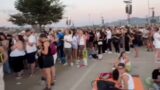 Ultimo, il concerto dei record e la notte della rabbia: Roma incassa milioni, i fan pagano il conto tra navette fantasma e ragazzi costretti a dormire sui marciapiedi