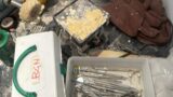 Latina, falso dentista con studio abusivo in casa: attrezzi non sterilizzati e farmaci scaduti (FOTO E VIDEO)