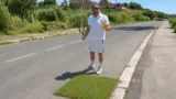 “Tombini modello Wimbledon sommersi d’erba a Roma”: la nuova video-denuncia di Daniele Giannini (Lega)