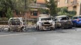 Roma, notte di fuoco a Casal Bruciato: a fuoco 5 auto e un furgone