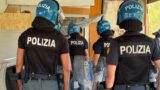 Roma: sgomberati due immobili occupati, 16 arresti tra Prenestino e San Basilio. Sequestrati droga, armi e sigarette elettroniche con hashish (VIDEO)
