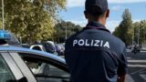 Roma, “Me dai 50 centesimi per comprà le sigarette?”: aggrediti e rapinati due ragazzi a San Lorenzo
