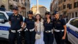 Turista americana di 16 anni si perde nel centro di Roma senza cellulare: ritrovata grazie a un messaggio su TikTok