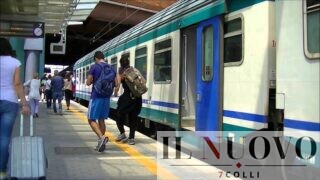 Roma, “Il suo ordine è pronto, venga a ritirarlo”: poliziotta salva un uomo dal suicidio fingendosi dipendente del fast food