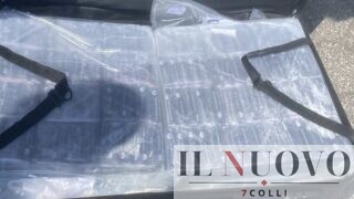 Roma, casa vacanze trasformata in deposito della droga: 300 chili di hashish e marijuana nascosti in frigoriferi e valigie, valevano 1 milione di euro (VIDEO)