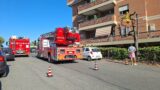 Incendio a Portuense, appartamento avvolto dalle fiamme: quattro persone intossicate