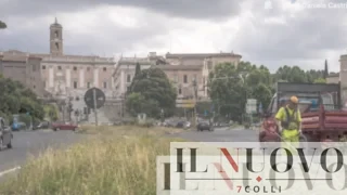 Roma brucia nonostante 26,8 milioni ad Ama per diserbo e sfalci: ma i 7 ‘tagli d’erba’ promessi da Gualtieri dove sono?