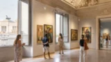 Roma, oltre 50 capolavori della pittura (gratis) a Piazza Venezia: da Boccioni a de Chirico, c’è anche Klimt