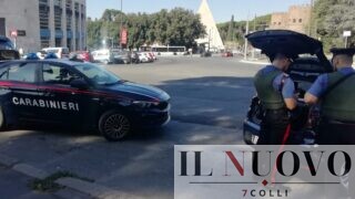 Roma, sferra un violento pugno in faccia a una donna per rubarle la borsa: 55enne ferita gravemente