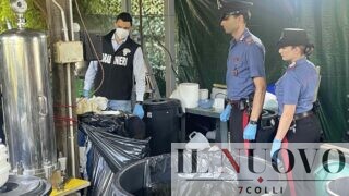 Latina, scoperta raffineria di cocaina: droga estratta dal pellet, cinque arresti e 28 chili sequestrati