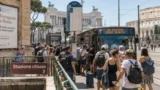 Roma, Ferragosto pieno di eventi e turisti, ma i mezzi vanno in vacanza: poche corse festive, tram sostituiti e Metro A ‘ferita’