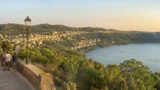 Roma, weekend fuori porta a un’ora d’auto: 7 idee per salutare agosto tra laghi, borghi e feste
