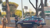 Roma, Eur e Torrino passati al setaccio: droga, coltelli, arnesi da scasso e 355 Gratta e Vinci rubati. 10 denunciati