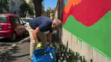 Roma, Boccea sommersa di birre, Giannini (Lega) ne raccoglie 61: «Municipio e Campidoglio dove sono?». La nuova video-denuncia