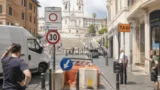 Roma, 1,6 milioni di mutuo per allargare l’isola pedonale di piazza di Spagna (dopo i 4,5 milioni per via Veneto): nuova stretta anti-auto e Commercio