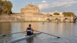 Roma, sul Tevere arriva la regata ‘Tiber Skiff’: quattro chilometri fino a Castel Sant’Angelo