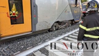 Treno deraglia dopo l’impatto con due mucche sui binari: paura per 450 passeggeri, linea ferroviaria sospesa tra Monterotondo e Fara Sabina (FOTO)