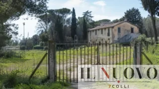 Roma, Valle dei Casali ancora occupata: la giustizia ordina il rilascio, Lega all’attacco di Gualtieri