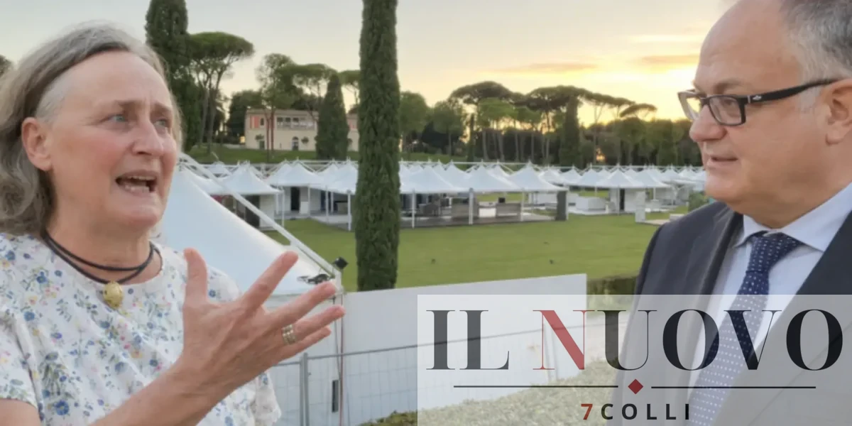 Sullo sfondo Villa Borghese, in primo piano l'assessore Sabrina Alfonsi e il sindaco Gualtieri