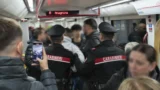 Roma, youtuber provocano la rissa sulla Metro A per fare milioni di visualizzazioni: sei denunciati