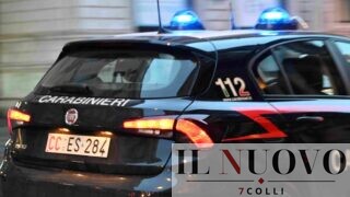 Roma, incendio sul balcone: anziano allettato rischia di morire soffocato. Tre carabiniere lo salvano, due finiscono in ospedale
