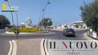 Blitz della Finanza tra Torvaianica, Anzio e Nettuno: sequestrati 21mila prodotti contraffatti e insicuri, scoperti 6 lavoratori in nero
