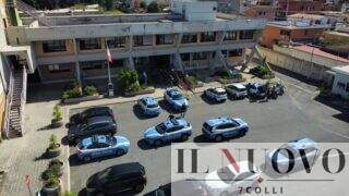 Ostia, blitz della polizia: 4 arresti, sgomberati gli accampamenti nella pineta e ladri bloccati. Aggredito un agente