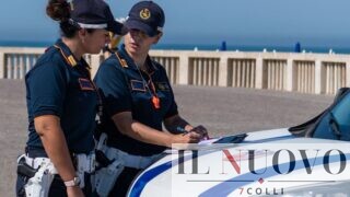 Ostia, “Non mi potete controllare”, parcheggiatore abusivo aggredisce gli agenti: arrestato al 7° Cancello