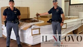 Roma, scoperta fabbrica clandestina di sigarette: sequestrati 1.350 chili di tabacco a Trigoria (VIDEO)