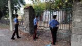 Roma, mette in vendita lo stabile vuoto sull’Appia Pignatelli: glielo occupano 9 rom