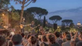 Premio De André, Roma incorona le nuove voci italiane: oltre mille artisti in gara. Ecco dove e quando