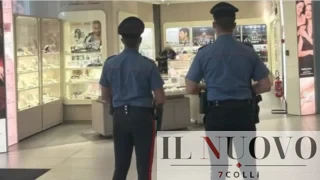 Roma, rapina-lampo da 152mila € nella gioielleria del Centro Commerciale: ma il sangue sui vetri incastra un 35enne