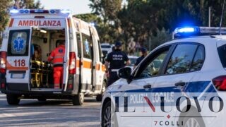 Fregene, incidente all’alba: un’auto abbatte il muro di una casa, l’altra si ribalta. 5 feriti, 3 in codice rosso