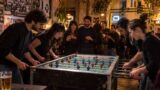 Roma, torna la notte del biliardino: tre tavoli, musica e sfide fino a tardi al Pigneto