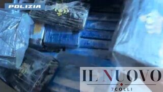 Pomezia, dalla fuga sulla Pontina al fortino della droga: 29 chili di cocaina nascosti nel letto e hashish nel congelatore (VIDEO)