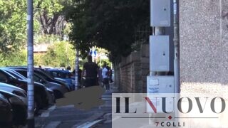 Omicidio-suicidio a Ostia, uccide la madre e si lancia dal balcone al quarto piano
