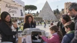 Roma, domenica puoi incontrare il gatto che ti sceglierà: alla Piramide è il giorno delle adozioni