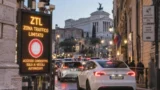 “Roma, ZTL auto elettriche, gli ingressi sono 2300 e non i 400 annunciati da Gualtieri”, Mussolini (FI) smentisce il Campidoglio