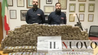 Roma, 9 chili di droga nel frigorifero e in cantina: ma un mazzo di chiavi tradisce il pusher. Arrestato