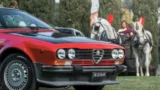 Roma, invasione di supercar e bolidi da sogno sull’Appia Antica: oltre 200 auto e moto, spettacoli e acrobazie mozzafiato