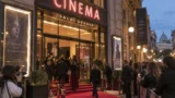 Roma, domenica sera il cinema incontra l’intelligenza artificiale: Fausto Brizzi e il cast arrivano in sala