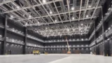 Roma, uno storico teatro di posa di Cinecittà diventa una gigantesca pista da ballo: sette ore di musica senza sosta