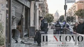 Roma città delle bombe, 13 attentati in pochi mesi, cresce la paura: e oggi scatta la manifestazione di piazza